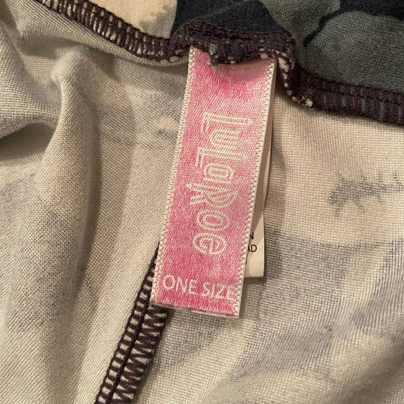 LulLaRoe Leggings Nightmare Before Christmas Skull Goth One Size Grey Black - Picture 3 of 3